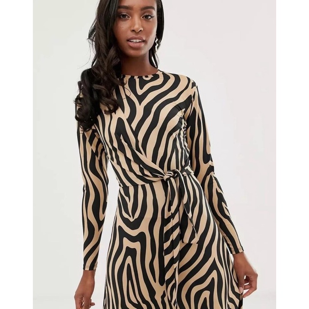 Đầm Ted baker hoạ tiết có dây cột eo