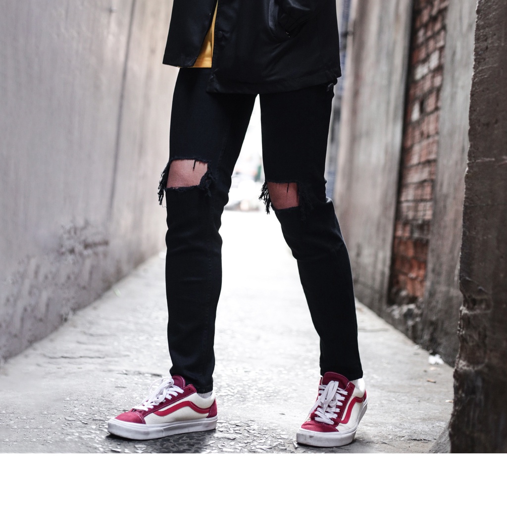 Quần Skinny Jeans Nam-Màu Đen-Kiểu Rách Gối Lớn-Chất Liệu Cotton Co Giãn-Ống Đứng Dáng-Ống Ôm Chân Chuẩn Skinny