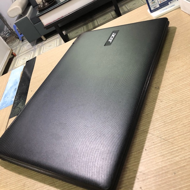 Laptop acer E serie