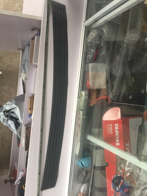 Miếng dán chống chầy xước cốp sau xe