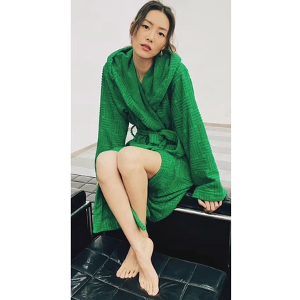 Áo choàng tắm nữ cao cấp màu xanh thời trang thương hiệu Bottega Veneta cao cấp