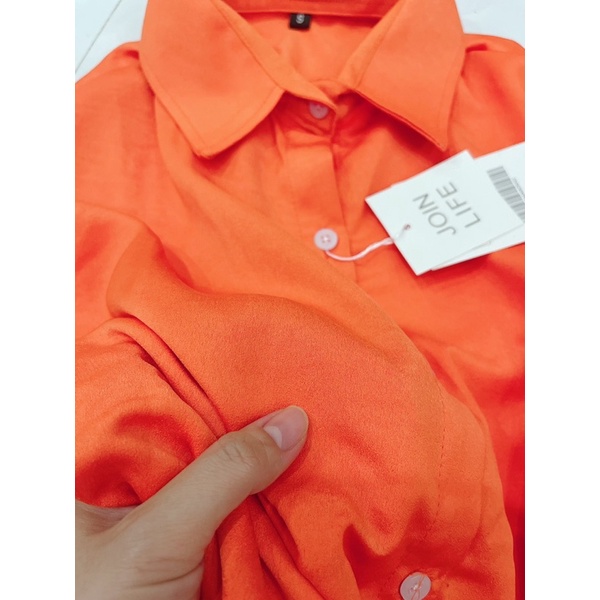 Áo sơ mi tuyết nhung cam form rộng