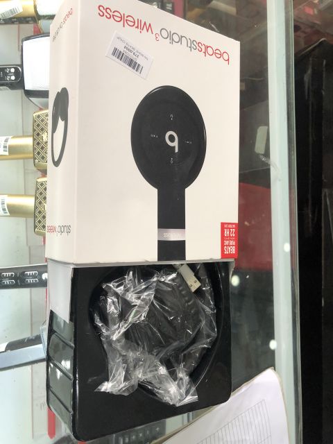 TAI Beats Bluetooth Studio 3 chụp to | BigBuy360 - bigbuy360.vn