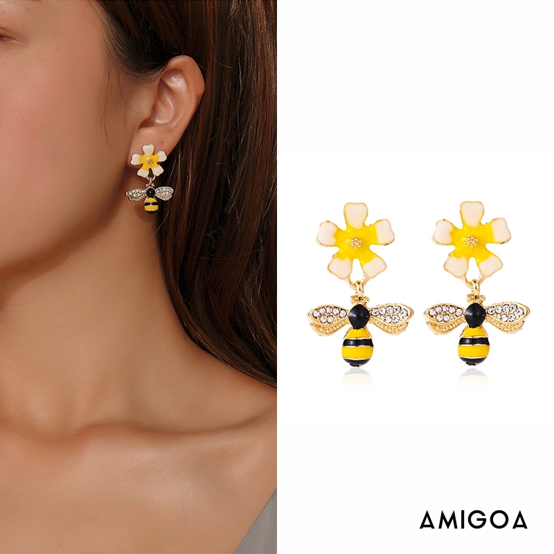 Khuyên Tai Hình Bông Hoa Và Chú Ong Thời Trang Hàn Quốc