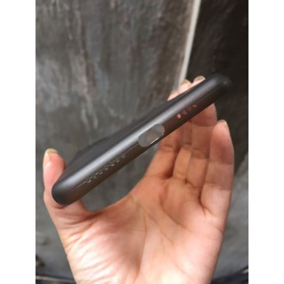 Ốp lưng lụa Iphone 11 Pro Max hiệu Benks siêu mỏng 0.4 mm màu xám