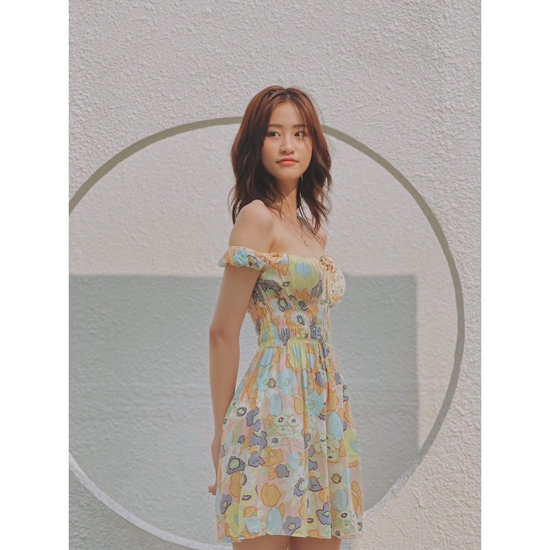 Đầm trễ vai nhúng eo | BigBuy360 - bigbuy360.vn