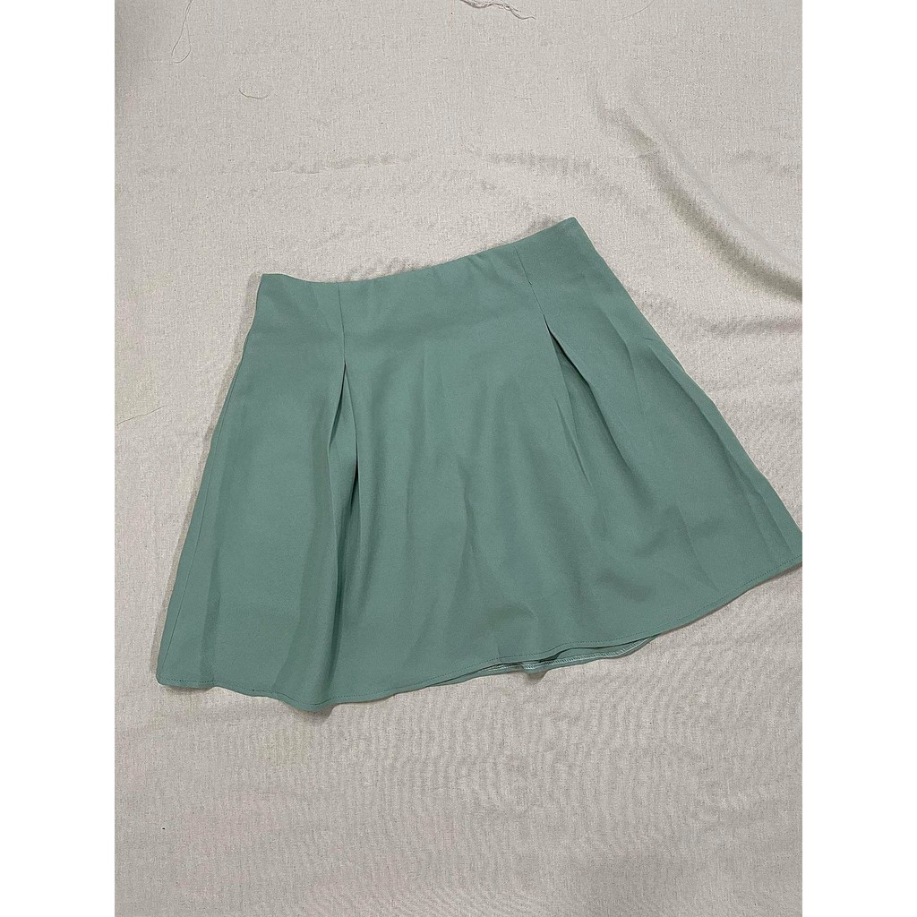 Quần giả váy ngắn xếp ly dáng chữ A QV210539 (có 4 màu: trắng, đen, xanh đậu và cà phê sữa) | BigBuy360 - bigbuy360.vn