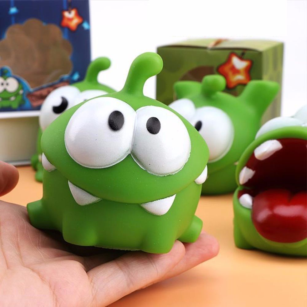 Đồ chơi mô hình nhân vật OM NOM để bàn ngộ nghĩnh đáng yêu