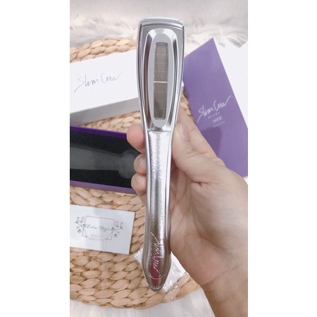 Máy massage làm mịn da ,se lỗ chân lông, nâng cơ nhẹ Slim Plus -nội địa nhật