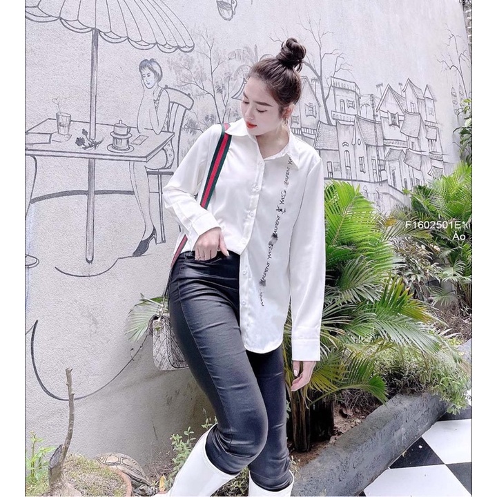Áo sơ mi trắng phối chữ