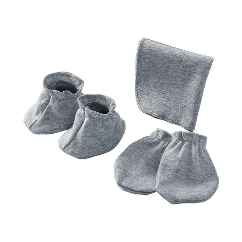 Set khăn cotton mềm có đồ bọc chân dành cho bé