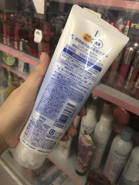 Sữa rửa mặt trắng da Kose Nhật Bản 230g