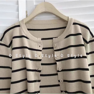 Set áo len sọc hai dây