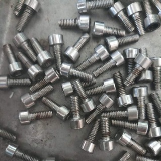 Ốc lục giác inox 4mm và 5mm bắt nắp động cơ xe điện