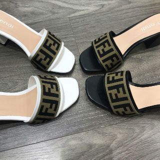 GUỐC BẢN NGANG FENDY