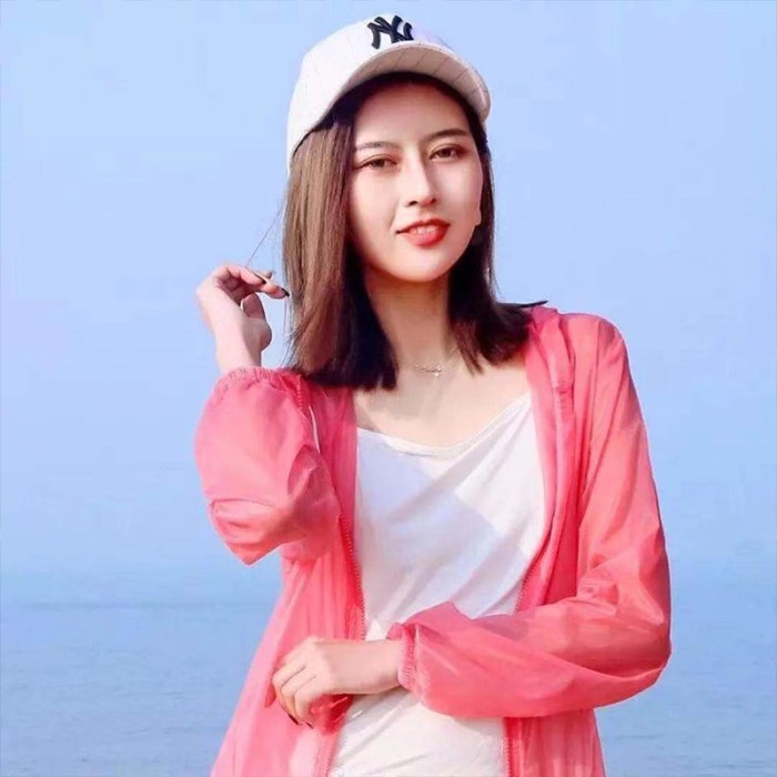 Áo Khoác Jean Có Mũ Trùm Chống Nắng Chống Tia Uv In Hình Hoa Hồng Trẻ Trung Dành Cho Nam Nữ