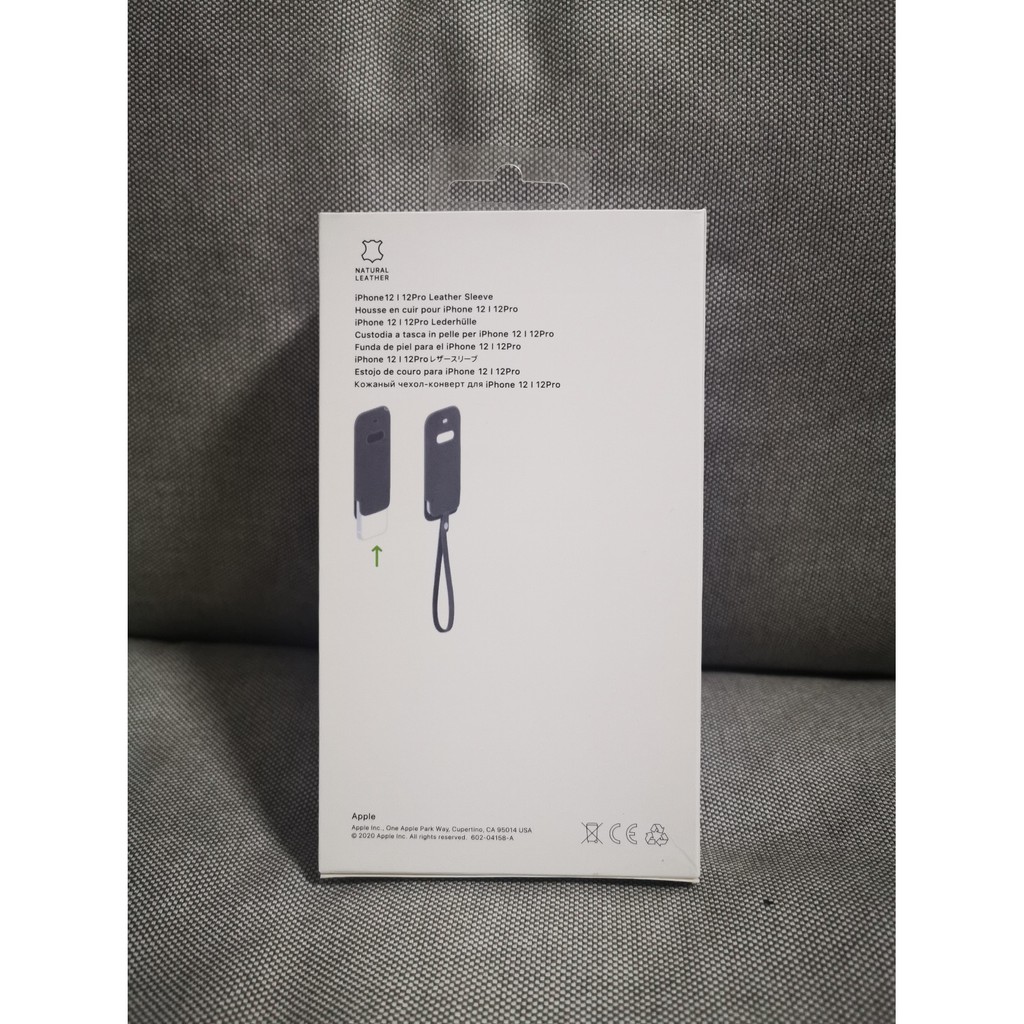 Bao da iphone 12 Magsafe có ngăn đựng thẻ tiện lợi iphone 12 pro max Leather Sleeve with MagSafe | BigBuy360 - bigbuy360.vn