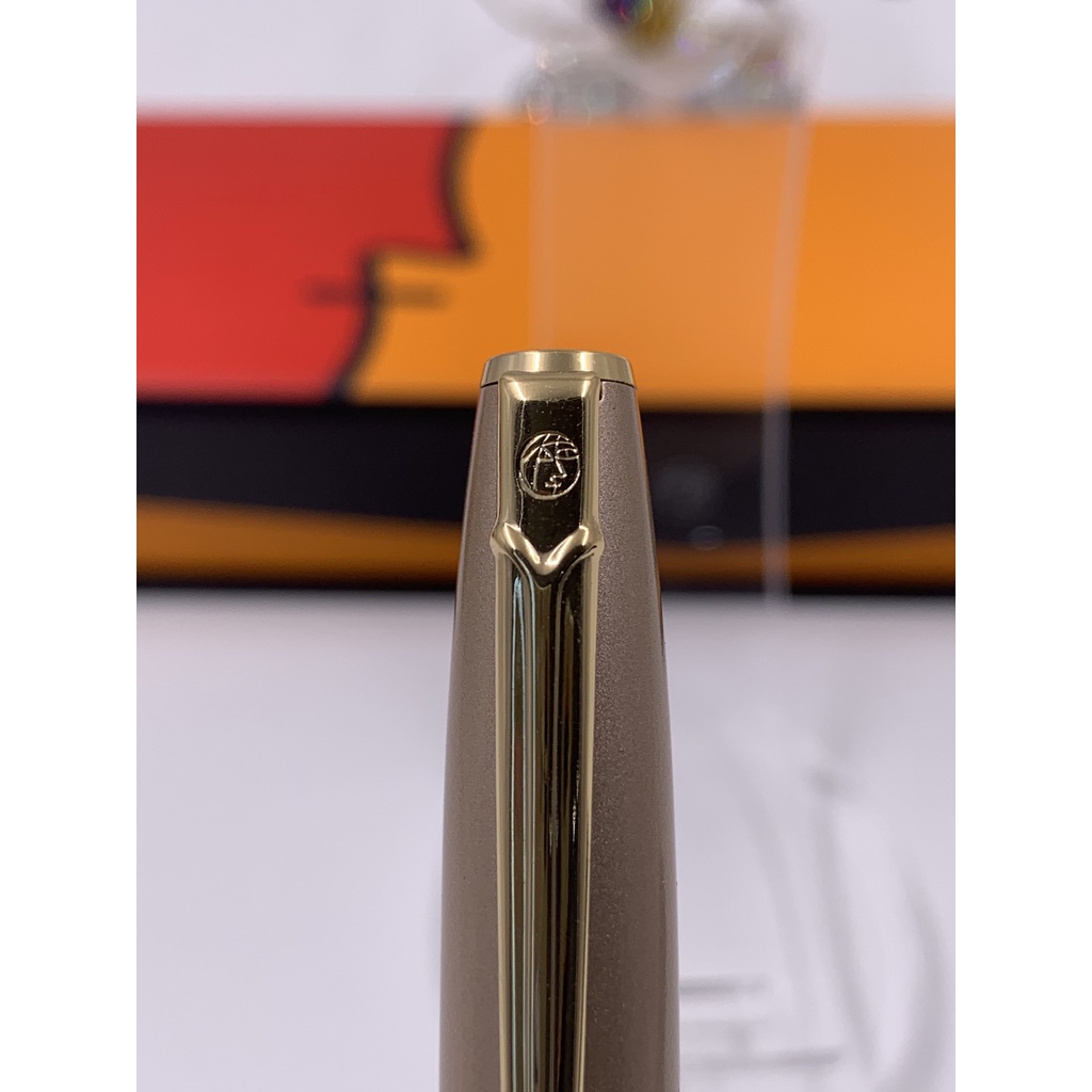 Bút máy Picasso 907 màu hồng kim cao cấp