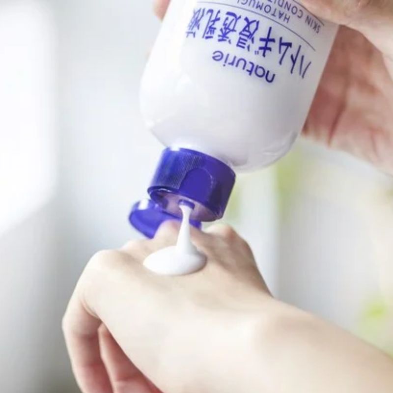 Naturie Sữa Dưỡng Da Ý Dĩ 230ml