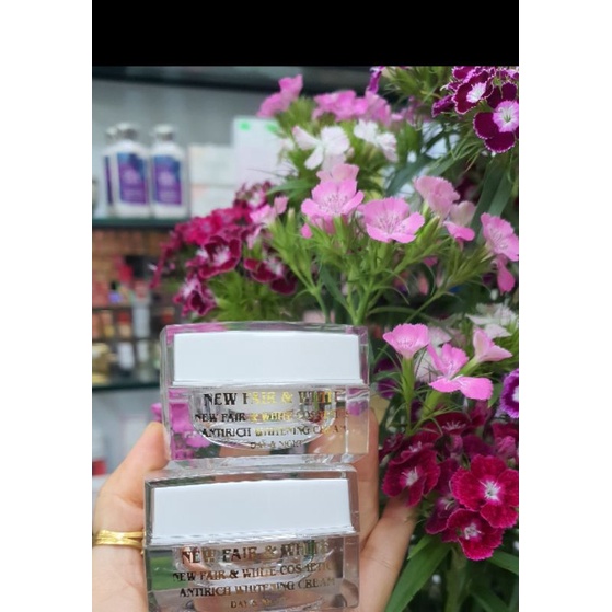 Kem mụn New fair & white