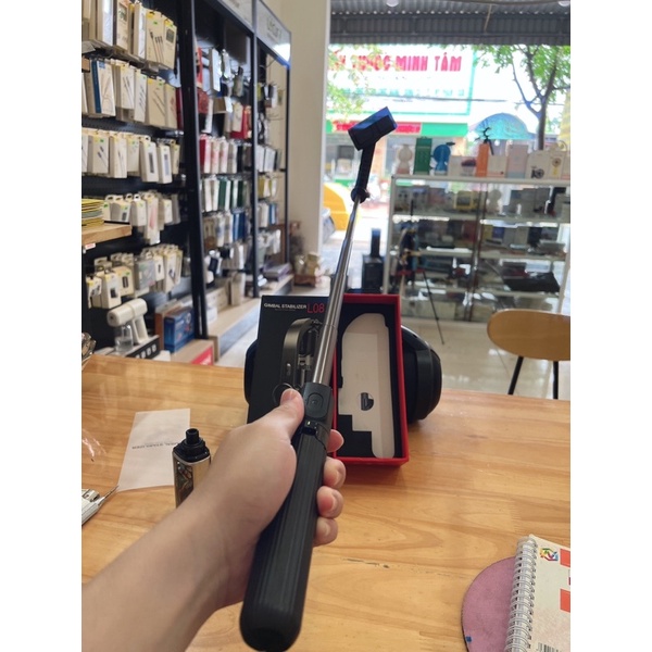 Gậy chống Rung Gimbal Stabilizer Q08,xoay 360 độ,tự sướng quay phim chụp ảnh bluetood chuyên nghiệp