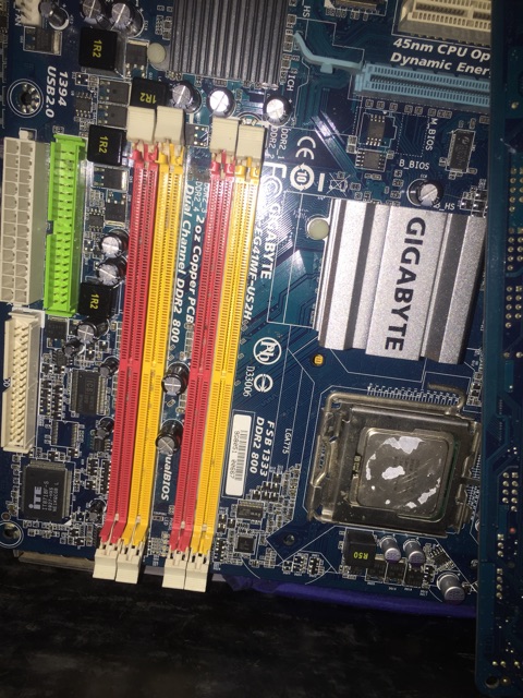 Mainboard gigabyte EG41MF-US2H chạy max 8G dr2