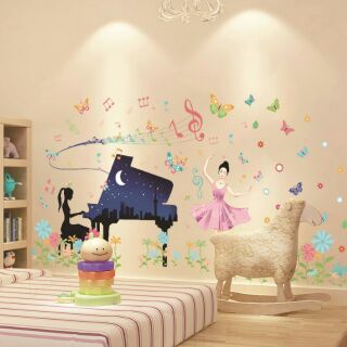 Decal dán tường cô gái đánh đàn và vũ công