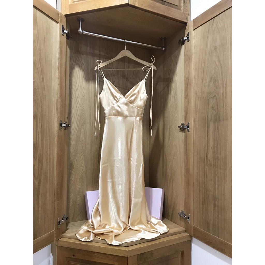 Váy 2 dây EMWEAR lụa satin Màu vàng - Nude