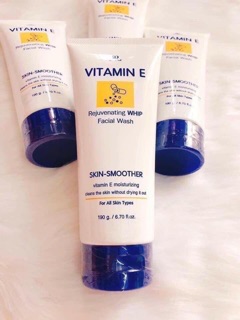 SỮA RỬA MẶT VITAMIN E THÁI LAN