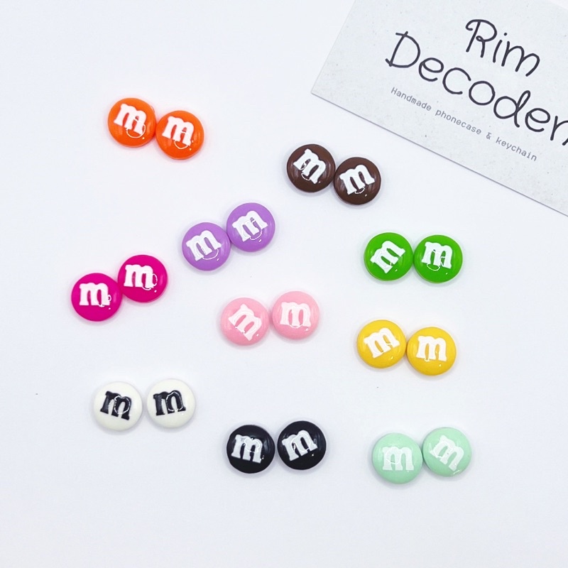 Charm kẹo chocolate M&M - dùng trang trí ốp lưng điện thoại, mô hình đồ chơi, kẹp tóc ..