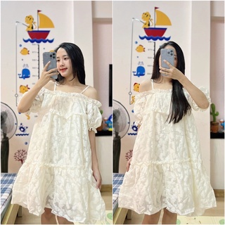 Đầm trễ vai hoa nổi