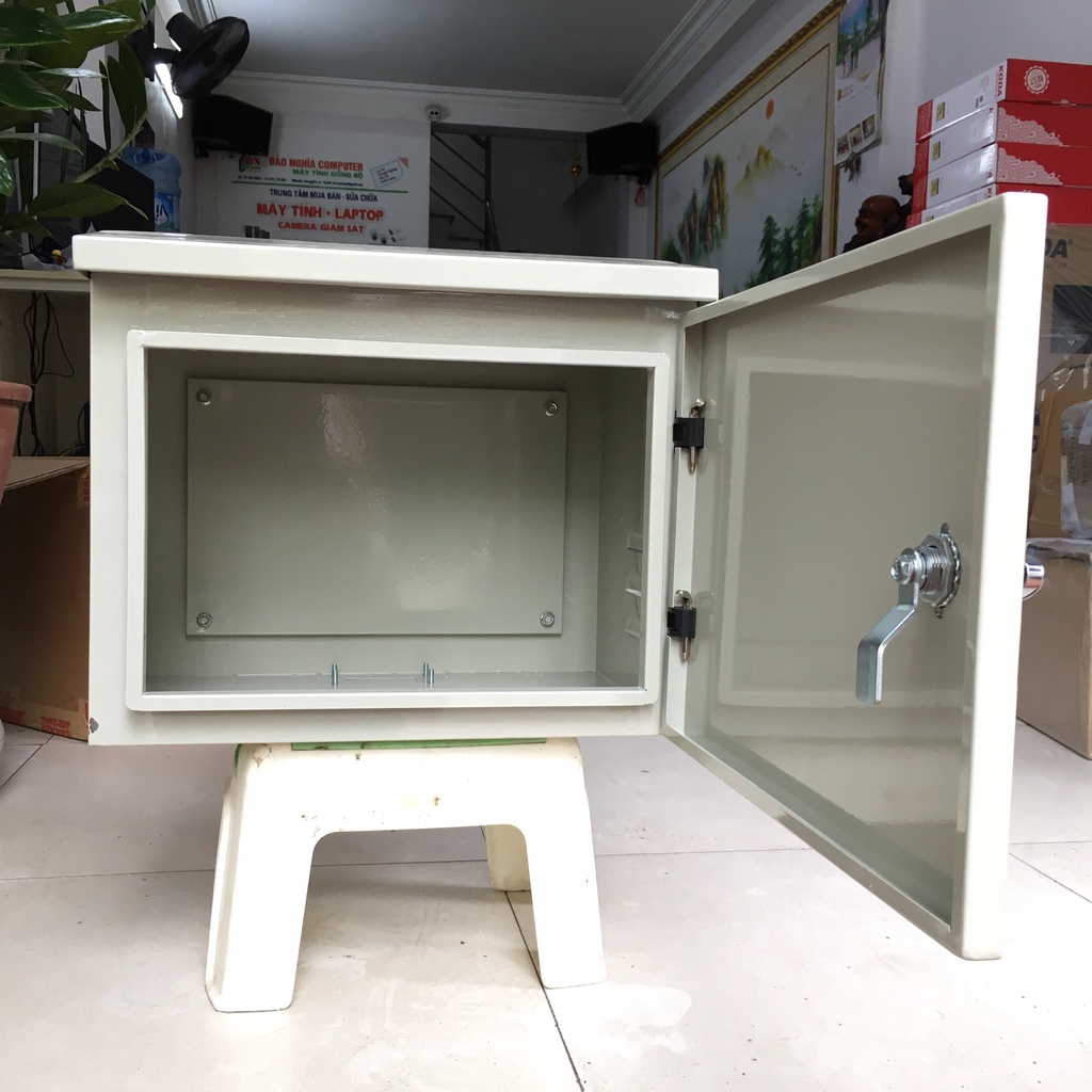 Tủ rack ngoài trời sơn tĩnh điện kích thước 30*40*35cm
