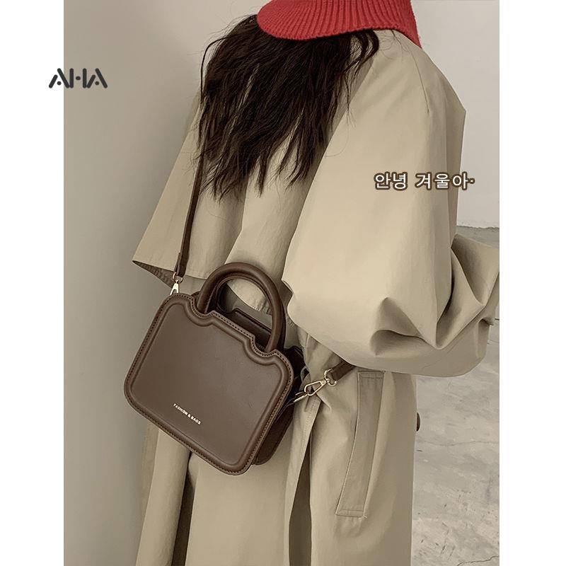 Túi đeo chéo AHA Official phong cách retro cho nữ