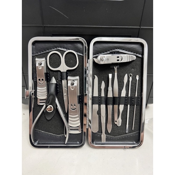 Bộ bấm móng tay 12 món chất liệu thép không gỉ