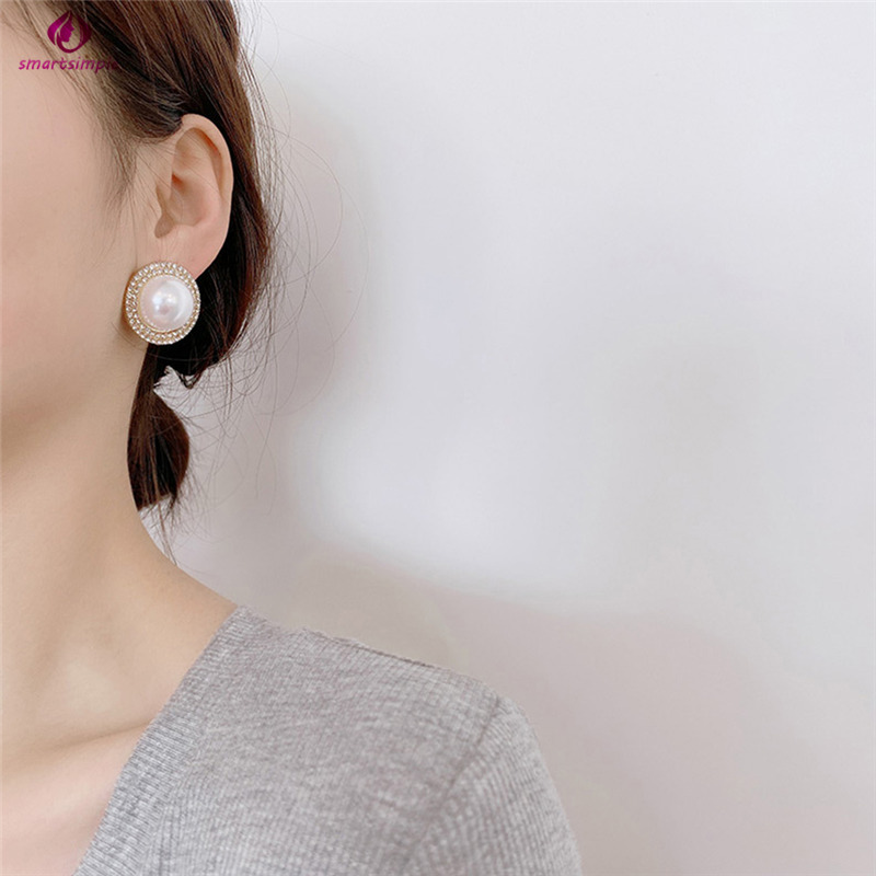 Khuyên tai đính ngọc trai nhân tạo dáng to sang trọng