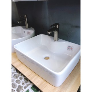 Lavabo đặt bàn sứ vuông giá gốc 1200000