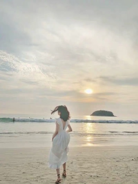 sẵn JANE Đầm trắng xoè đi biển xẻ tà biến hoá hai phong cách ỐN ẢNH THẬT CUỐI quyến rũ và dễ thương J0196