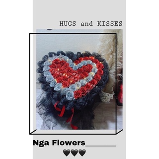 Bó Hoa Sáp 50 Bông Trái Tim Kèm Vương Miện,Đèn Led