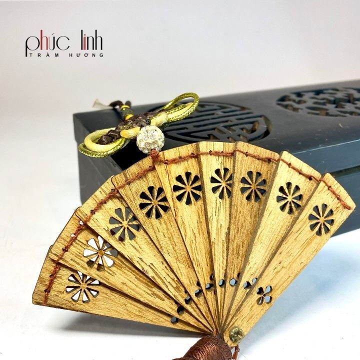 Đồ Treo Xe Ô Tô Quạt Trầm Hương Phúc Linh