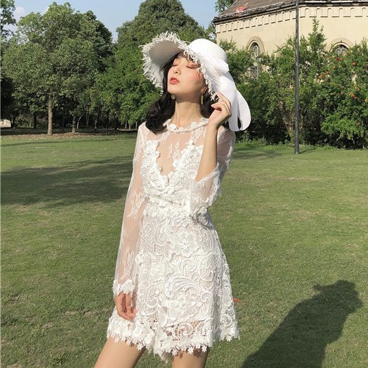 Đầm ren nữ dáng xòe tay dài Emilyshop