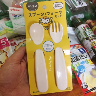 Set muỗng nĩa cho bé ăn dặm
