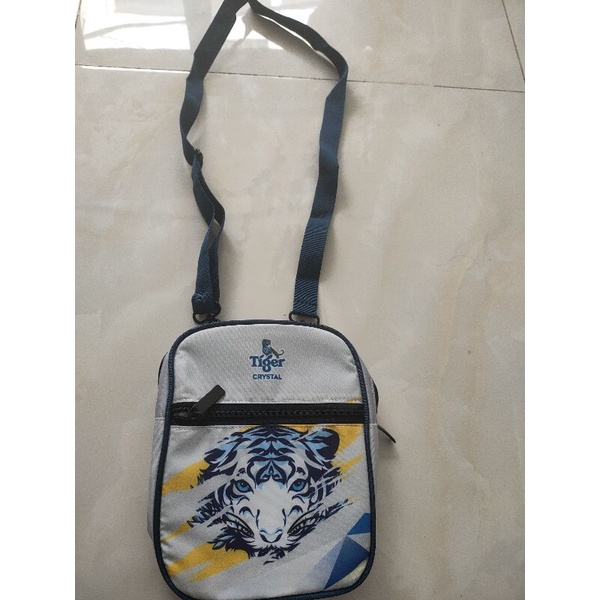 Túi Đeo Chéo Tiger