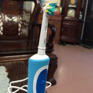 BÀN CHẢI ĐIỆN ORAL B Úc