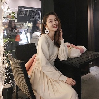 Long sleeve dress women's knitting dress new style in autumn and winter, waist style is slim, with over knee warm sweater and long skirt