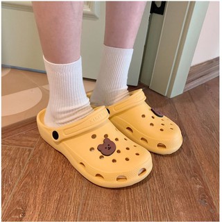 ( Sẵn Trắng Gấu 38-39 ) Dép cross ulzzang - US180