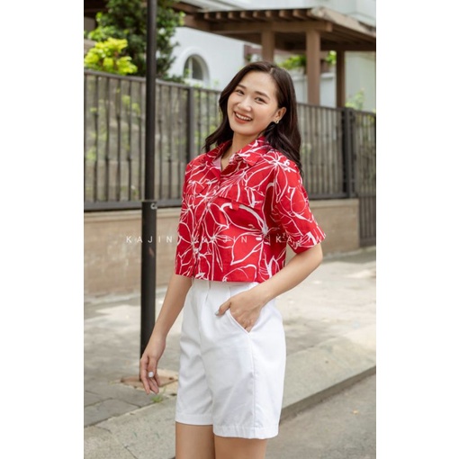 Áo sơ mi croptop họa tiết