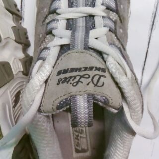 Giày Skechers D'Lites auth xám 2hand