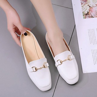 Giày nữ đế bằng phong cách Châu Âu