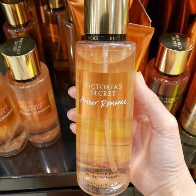 Xịt Dưỡng Thể Body Mist Victoria’S Secret Amber Romance (Shimmer) Lấp Lánh 250ml Chính Hãng ★VVS★ | BigBuy360 - bigbuy360.vn