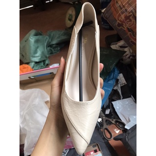 Guốc Dusto trắng sữa size 34-39 (sẵn 36)